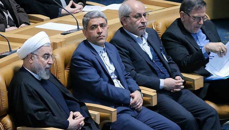 Iran Daily: IMF — Economy Growing, But Uncertainty Ahead