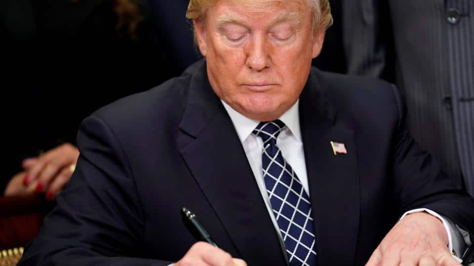 Iran Daily: Trump Extends Sanctions Waivers for “Last Time”