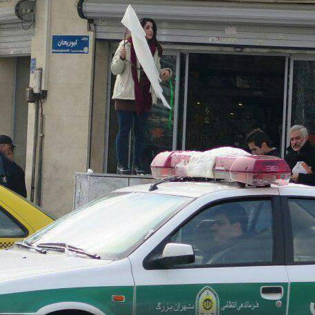 Iran Daily: “Revolution Street Girls” Demonstrations Spread Across Country