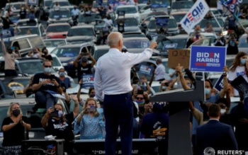 Joe Biden at a drive-in rally, Atlanta, Georgia, October 27, 2020 (Brian Snyder/Reuters)