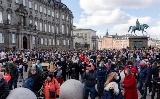 Syria Refugees Protest Denmark’s Attempt to Return Them to Assad Regime