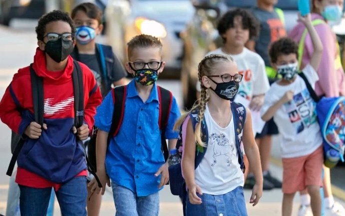 Coronavirus: Florida Strips Federal Funding from Schools With Mask Mandates