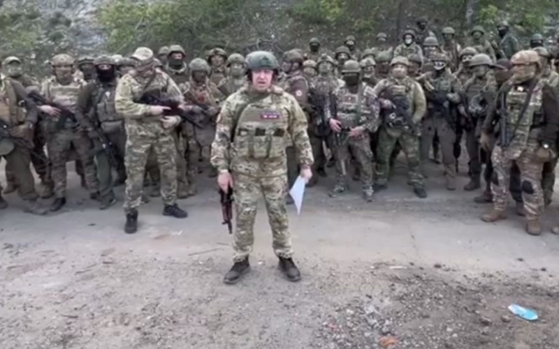 Ukraine War, Day 437: Russia Walking Away from Bakhmut Assault?