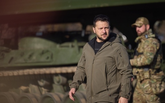 Ukraine War, Day 646: Zelenskiy Visits Frontlines in East and South