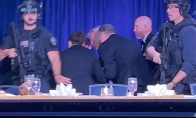 EA-DW News LiveStream: Political Violence, Trump, and the White House Correspondents Dinner