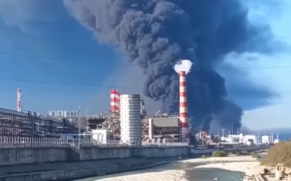 Ukraine War, 1,521: Fires Still Burning At Damaged Russian Oil Refinery