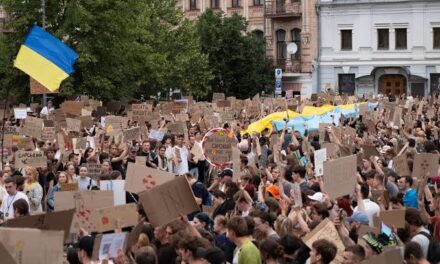 Ukraine War, Day 1,609: Protesters to Zelensky — Reinstate Defense Minister Fedorov by Friday
